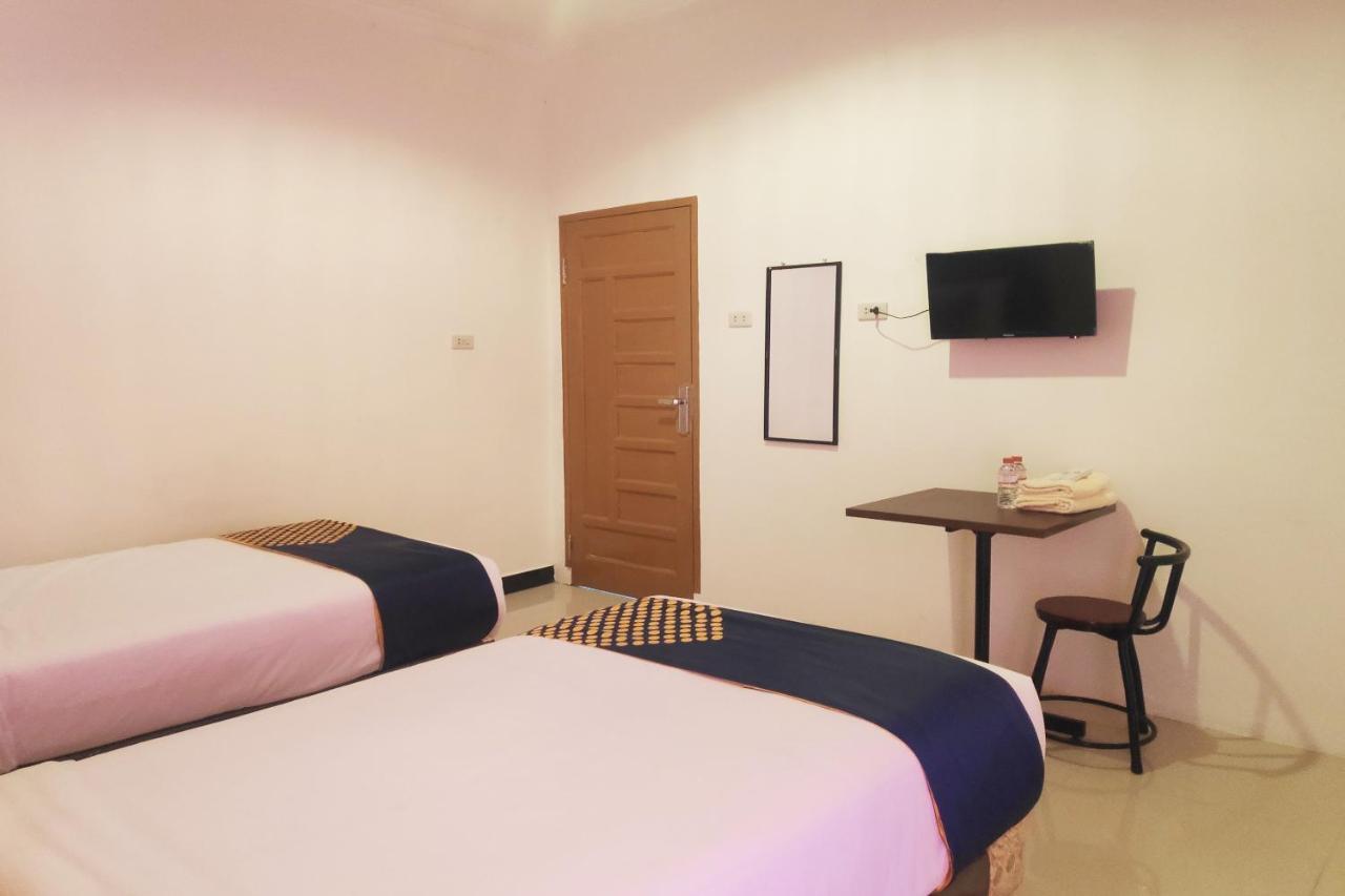 Oyo 2220 Pink'S Guest House Tarutung Экстерьер фото