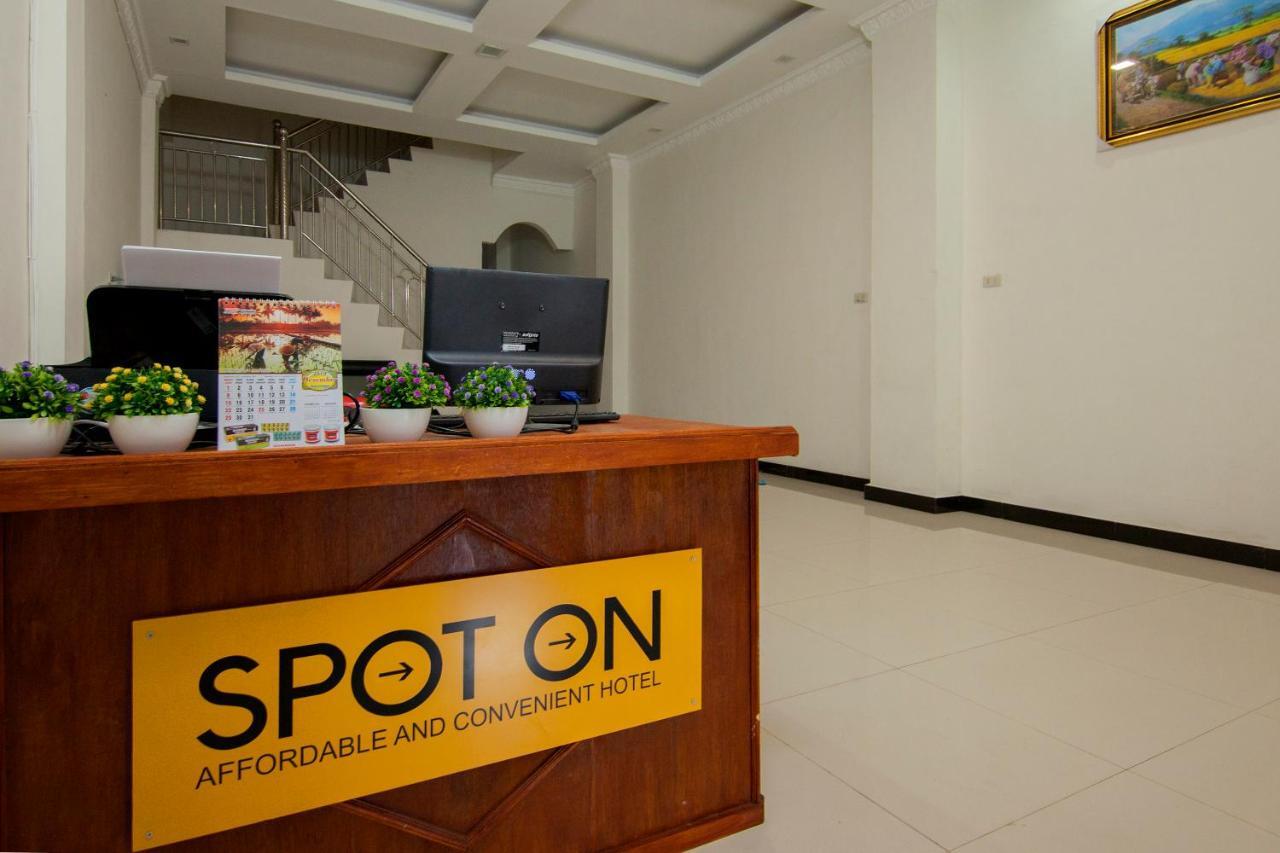 Oyo 2220 Pink'S Guest House Tarutung Экстерьер фото